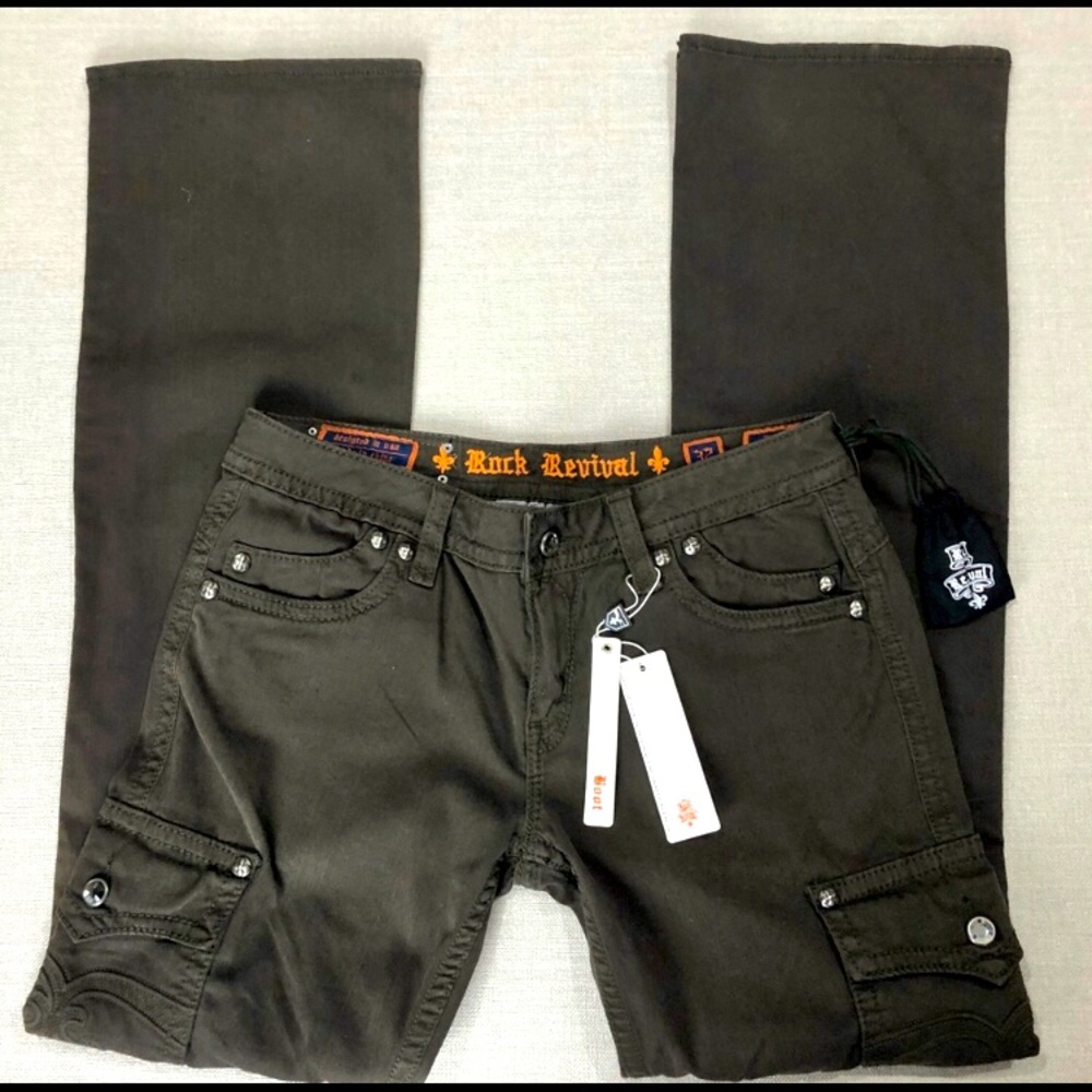 NWT ROCK REVIVAL Isis Boot Brown Cargo Jeans